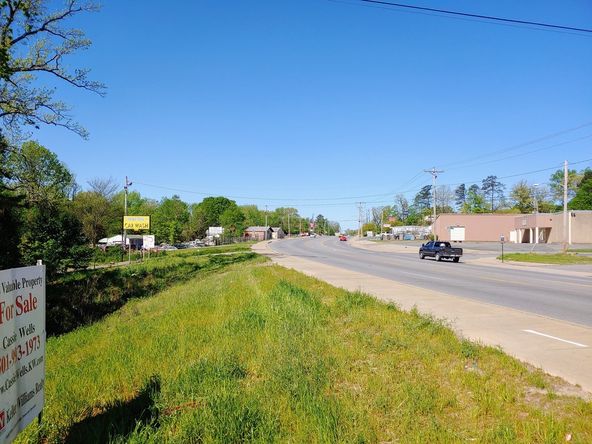 8301 Colonel Glenn Rd, Little Rock, AR 72204